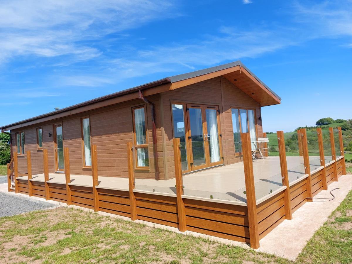 Luxury Family Beechwood Lodge With Hot Tub Lochwinnoch Eksteriør bilde