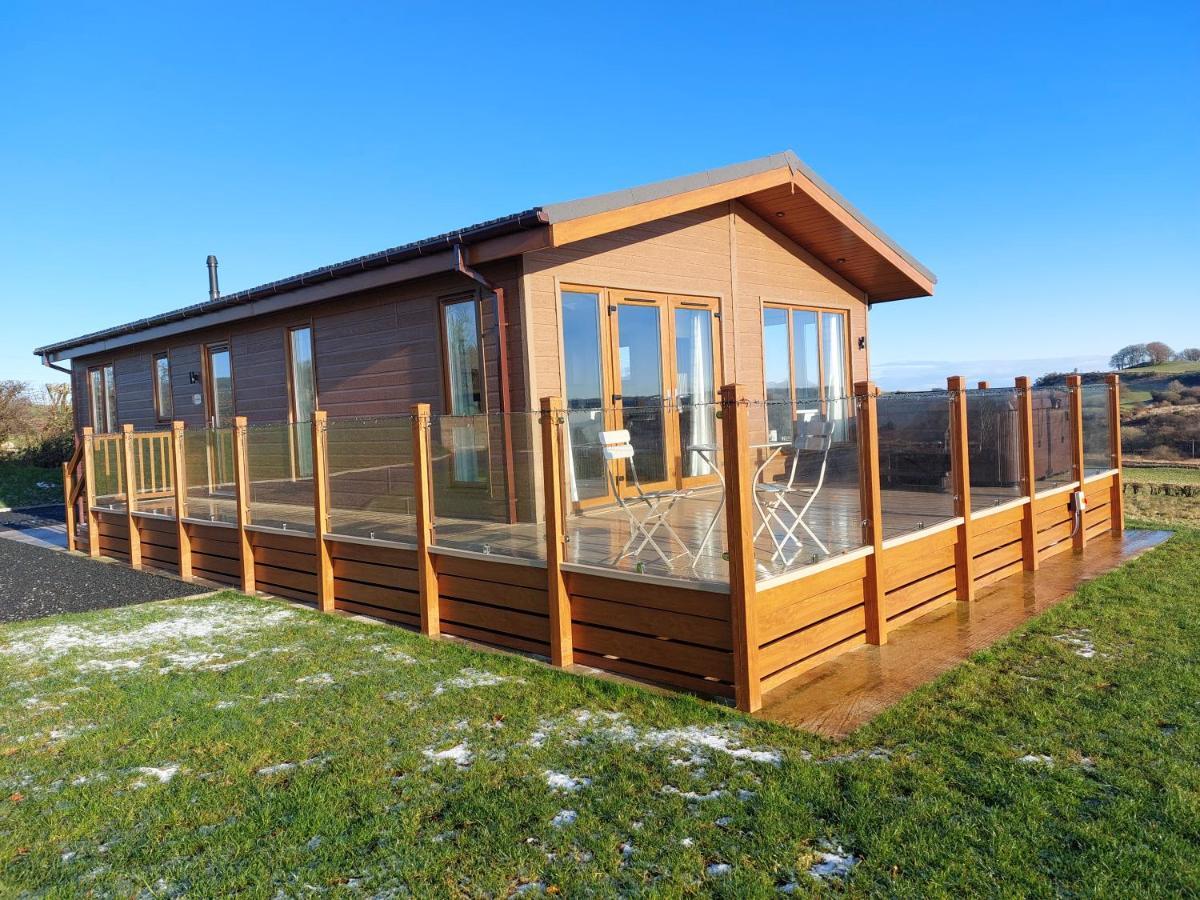 Luxury Family Beechwood Lodge With Hot Tub Lochwinnoch Eksteriør bilde