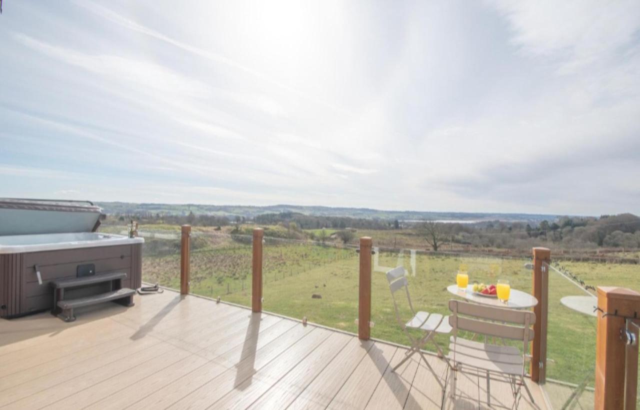 Luxury Family Beechwood Lodge With Hot Tub Lochwinnoch Eksteriør bilde